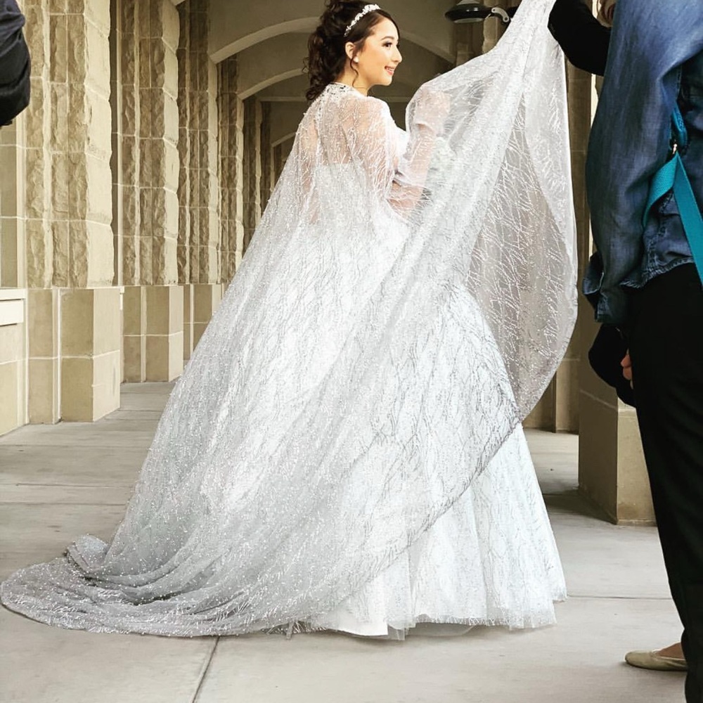 Elegant White Quince Dress with Cape